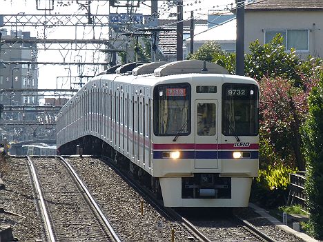 京王電鉄　準特急　新宿行き9　9030系