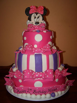 Minnie Mouse Birthday Cakes on Minnie Mouse Cakes   Minnie Mouse Cakes Design   Food And Drink