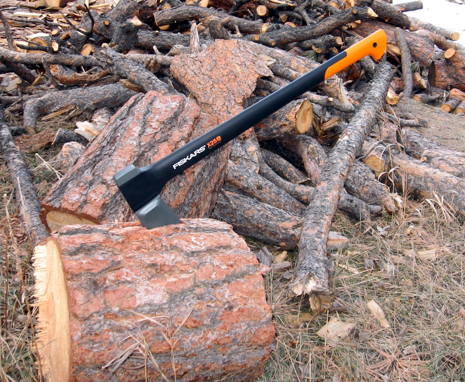 Rocky Mountain Bushcraft REVIEW Fiskars X25 Splitting Axe