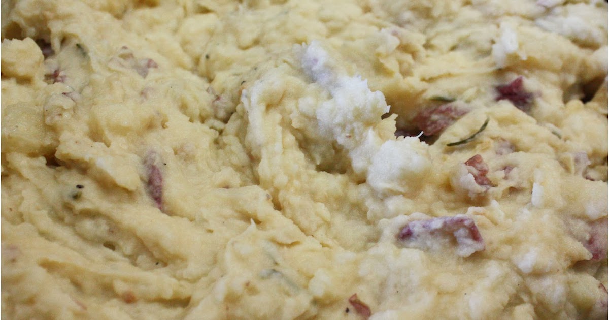 The Bubbly Hostess Roasted Garlic Mashed Red Potatoes with Rosemary