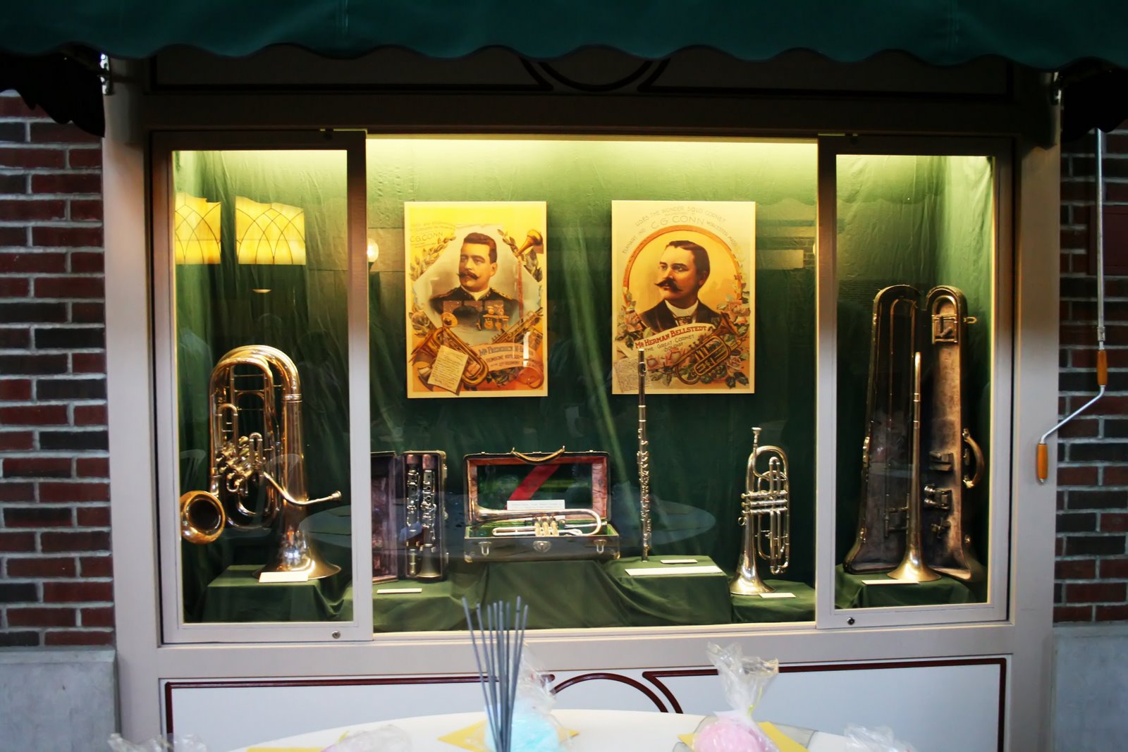 PhotoZmom's Moments Music Man Square