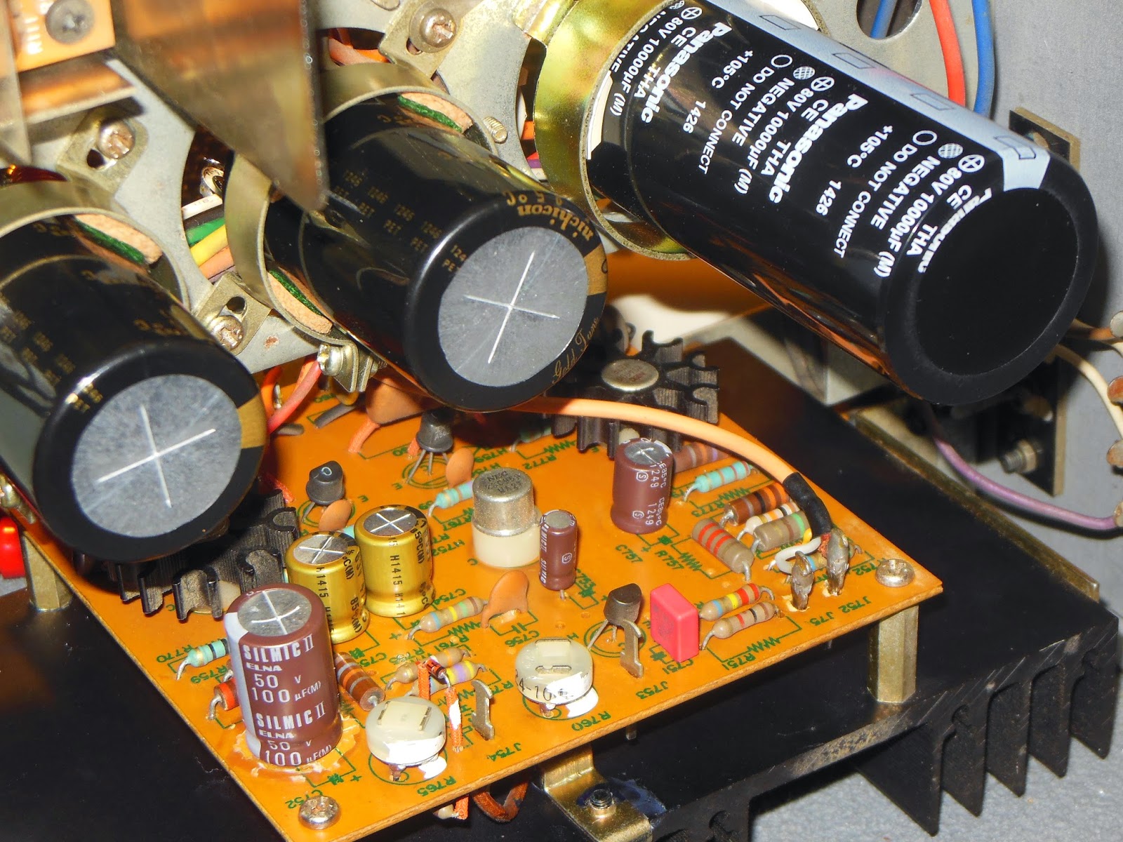 Vintage HiFi Audio Restorations Marantz 2230 Receiver