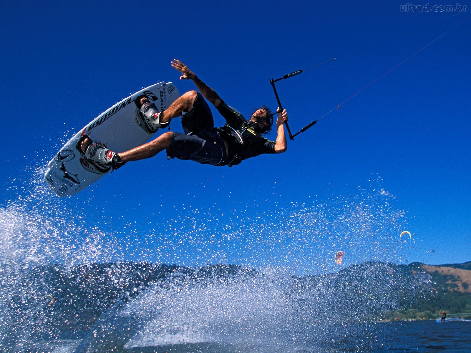 Aventureros Kitesurf y windsurf