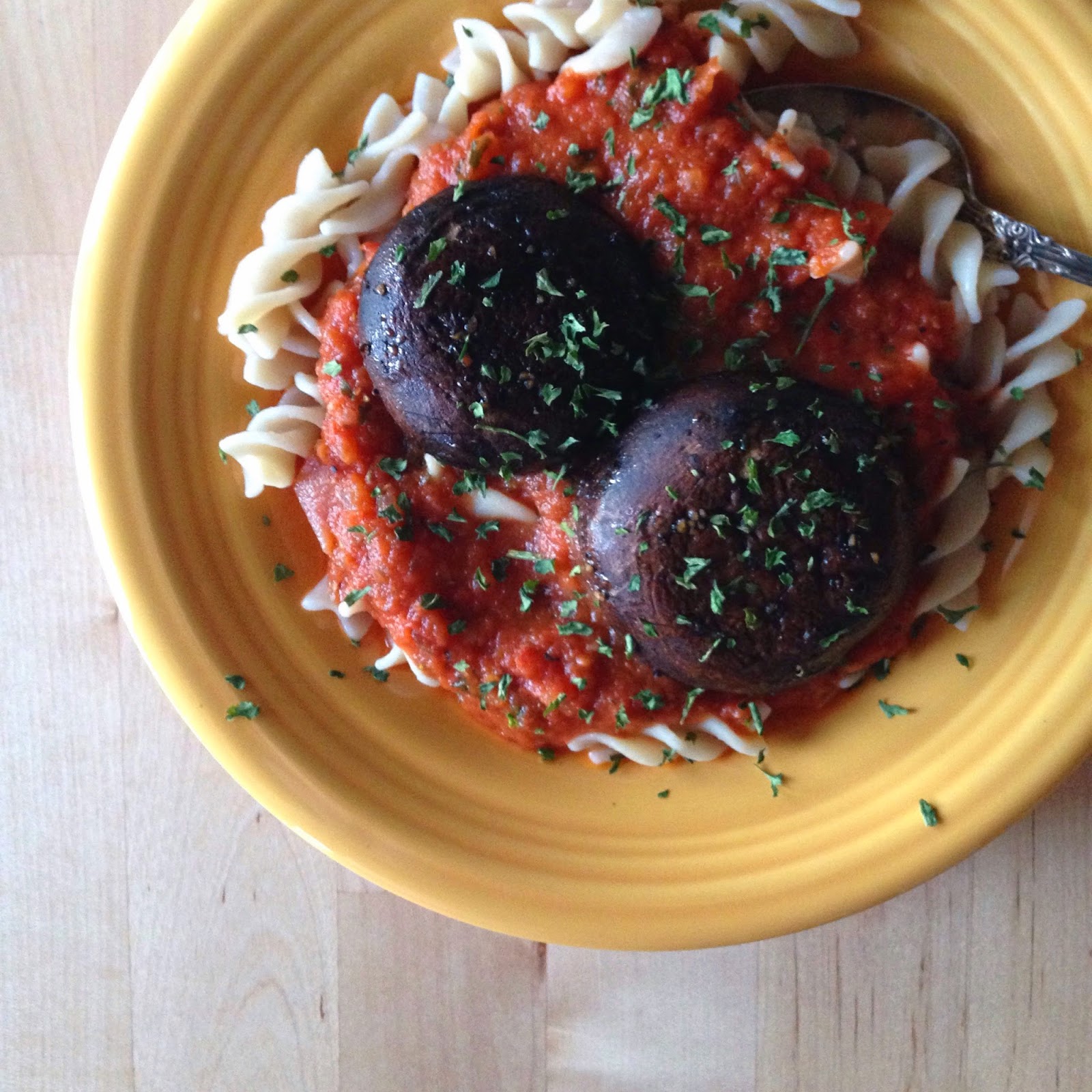 Garden Goddess Kitchen Spicy Tomato Sauce with Portobello Mushrooms