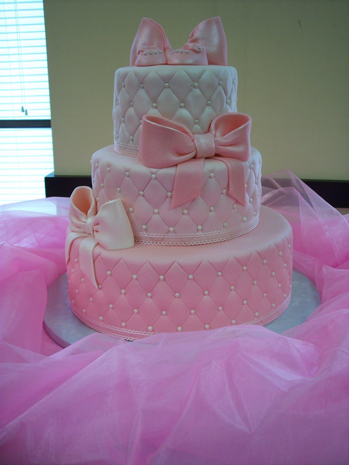MyMoniCakes: Pearls & Bows Pink Quilted Baby Shower Cake