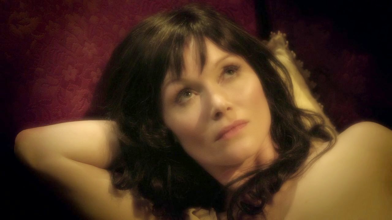 Miss Fisher's Murder Mysteries: Essie Davis as Phryne Fisher in Miss Fisher's Murder Mysteries