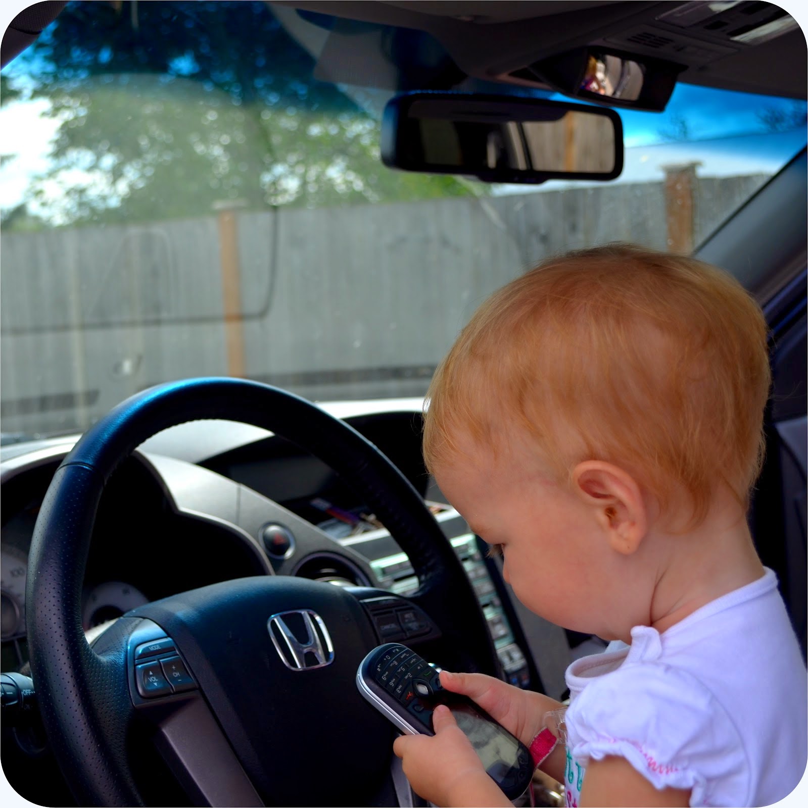 Defensive+Driving+School+Baby+Texting+While+Driving.JPG