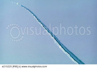 crevasse-on-larsen-ice-shelf-antarctica.
