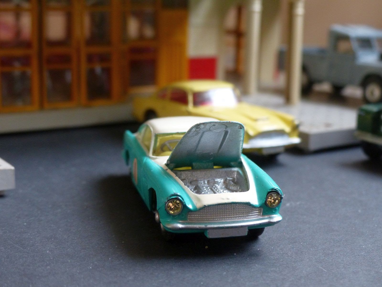 corgi aston martin db4