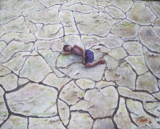 Óleo de Iara, tierra desertica con grietas y niño tumbado al sol.