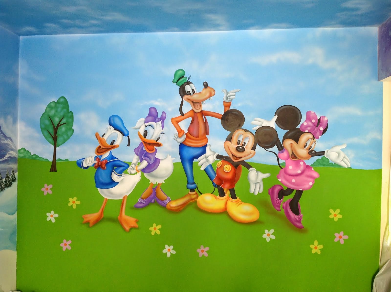 MURAL DISNEY - EN CUARTO DE JUEGOS