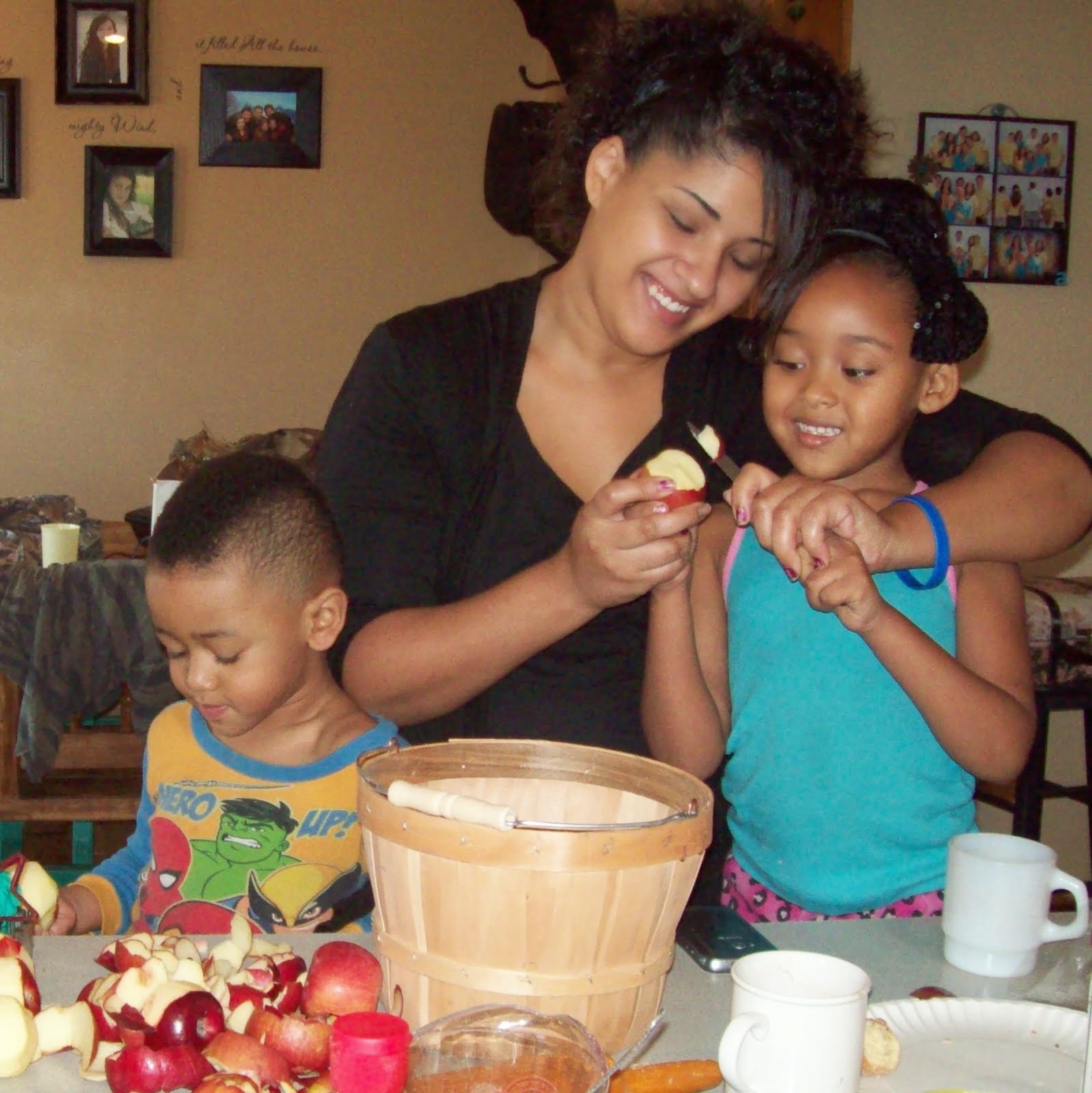 Samantha, Amari and Geo making apple pie