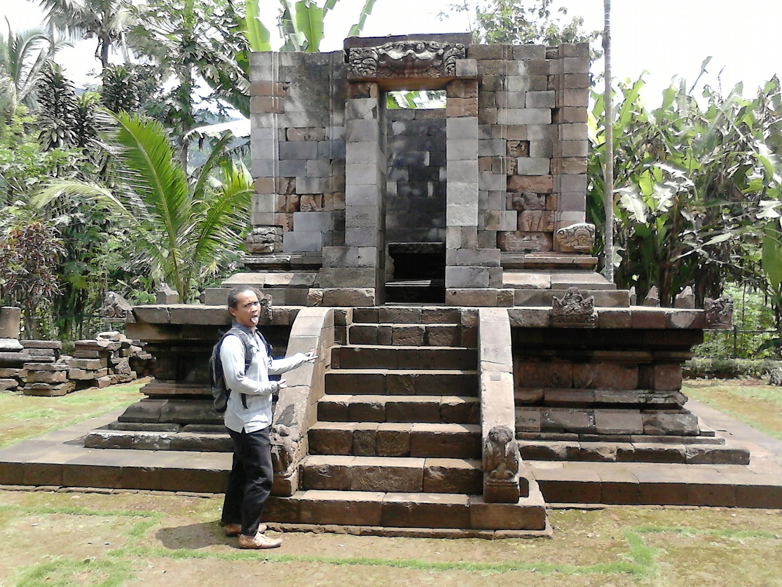 Candi Dukuh | Sebuah Catatan Petualangan