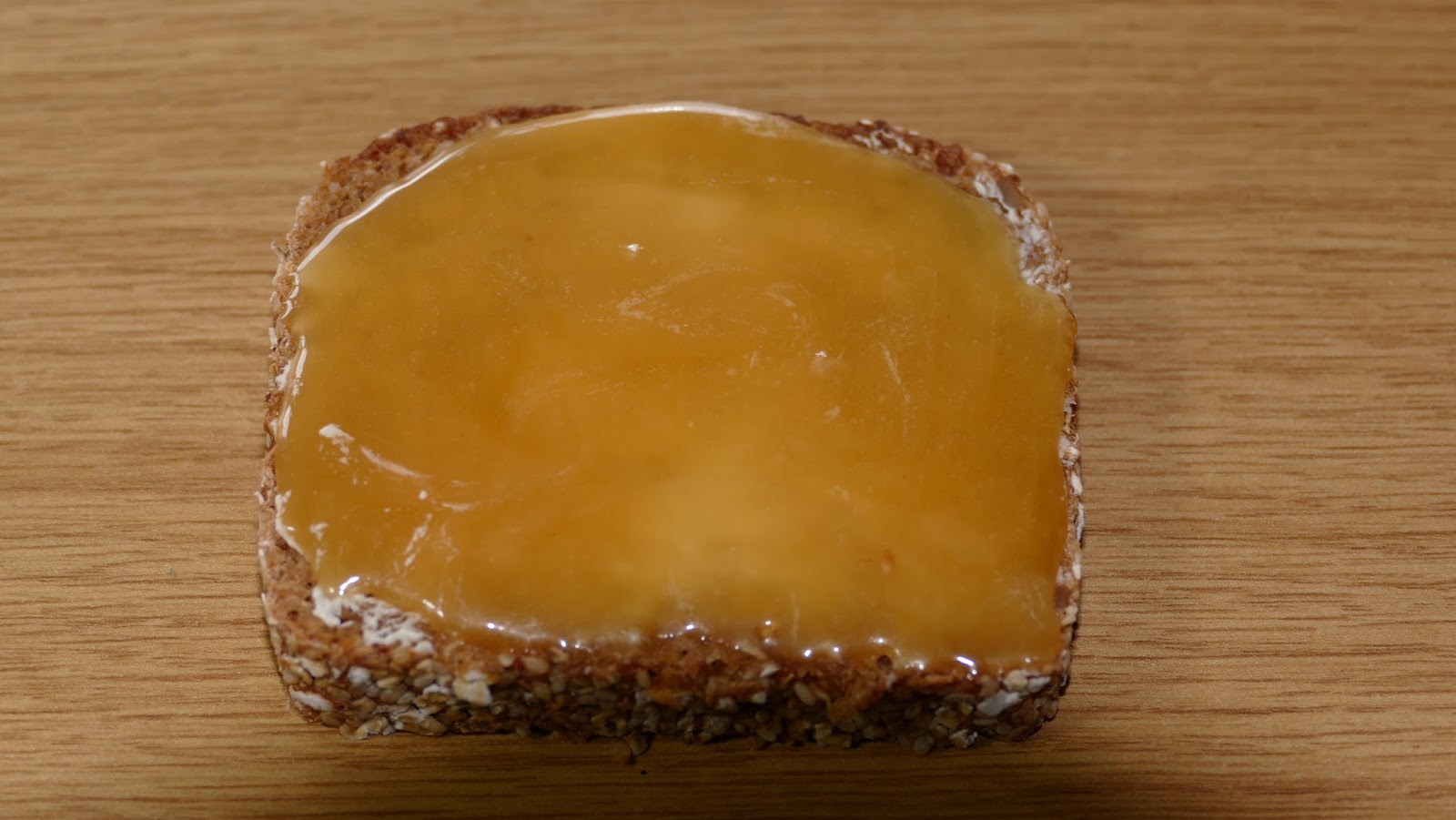 Das wohl teuerste Honigbrot der Welt Manuka Honig