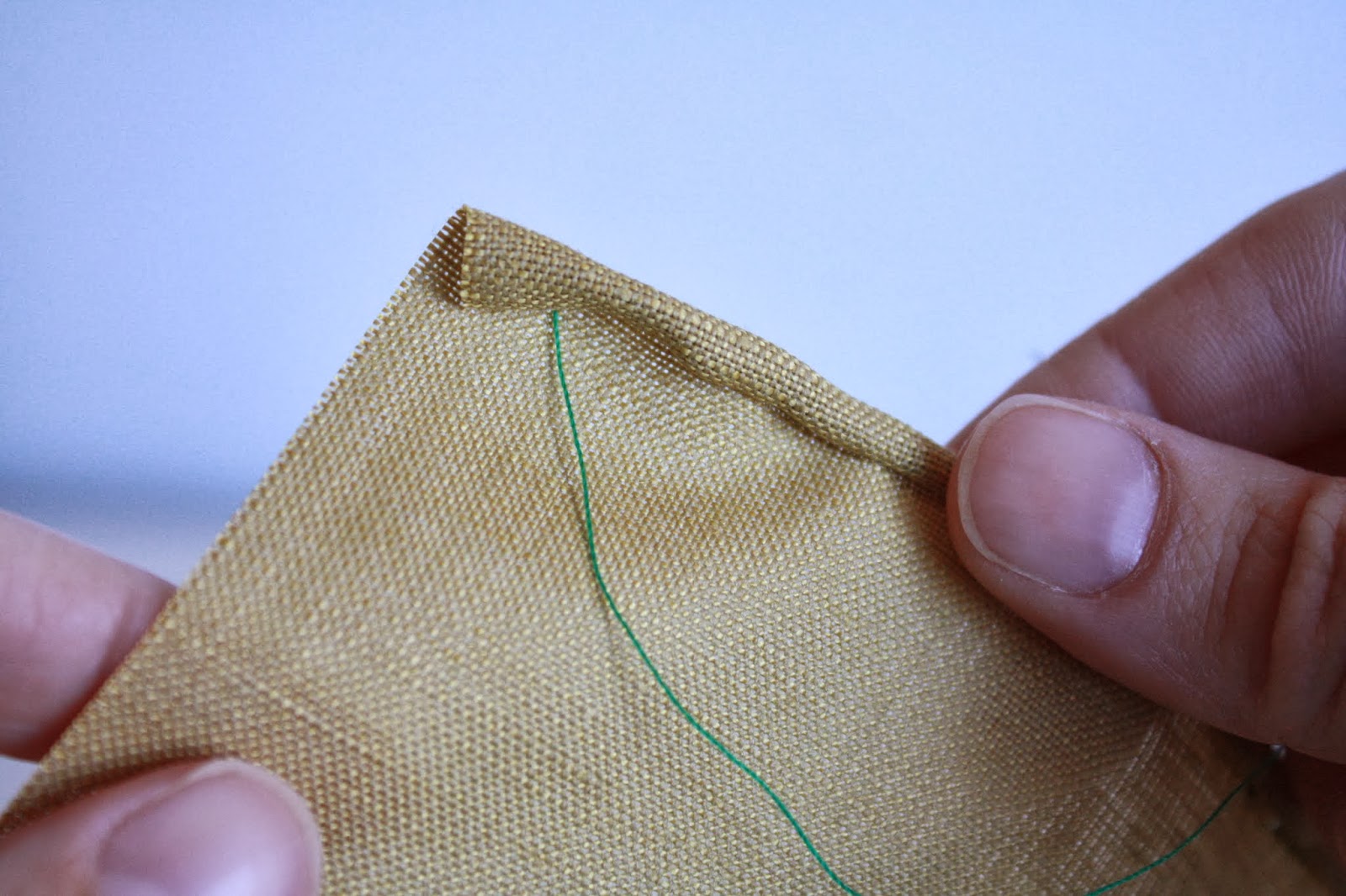 how to use a tie as a pocket square