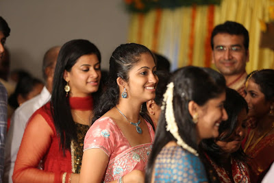 Modern Delhi girls with latest hairstyles and Western culture costumes ... Modern Delhi girls with latest hairstyles and Western culture costumes ...