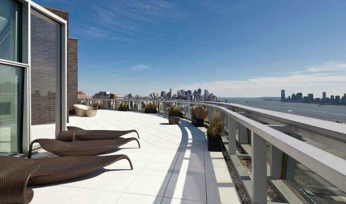 SEE THIS HOUSE: A $22 MILLION DOLLAR PENTHOUSE WITH WINDOWS GALORE