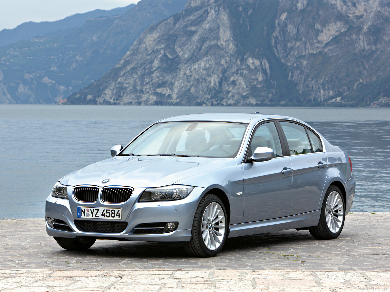 Automotive Database: BMW 3 Series (E90) Automotive Database: BMW 3 Series (E90)