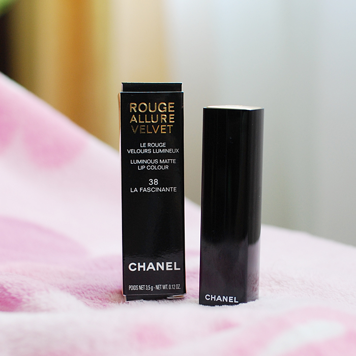 Chanel Rouge Allure Velvet La Fascinante Review