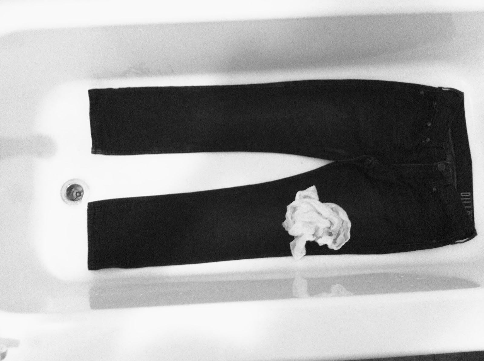 WobiSobi Bleached Jeans DIY.