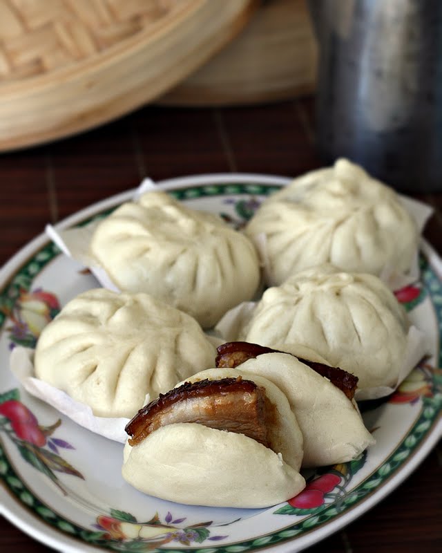 To Food with Love: Steamed Pork Buns