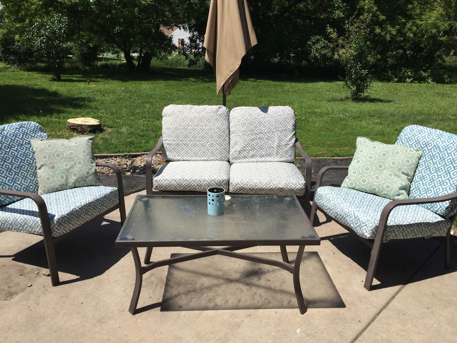 DIY Sunday Covering Patio Cushions The Dabbling Crafter