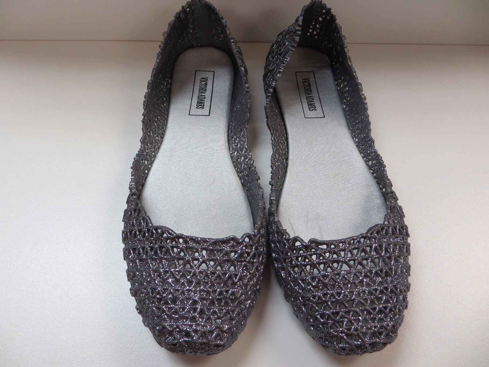 victoria adames flats