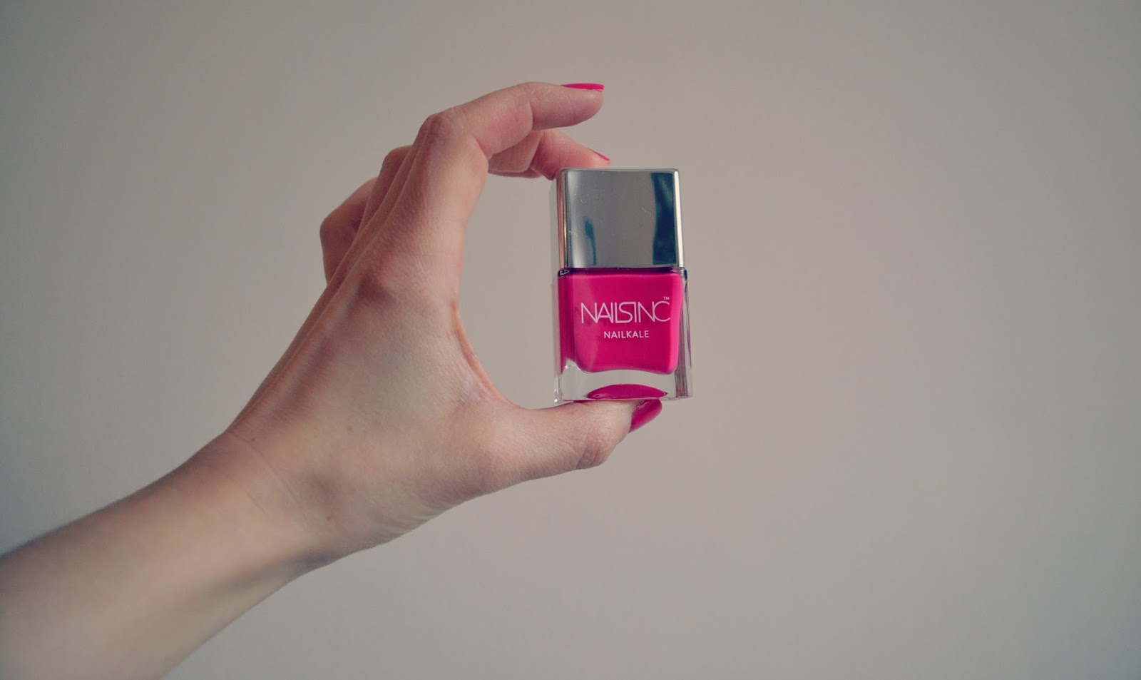 Review Nails Inc Nail Kale Credit Crunch Chic