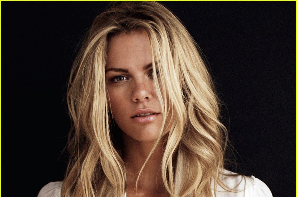 Scarlett Johansson Lea... Brooklyn Decker Wiki