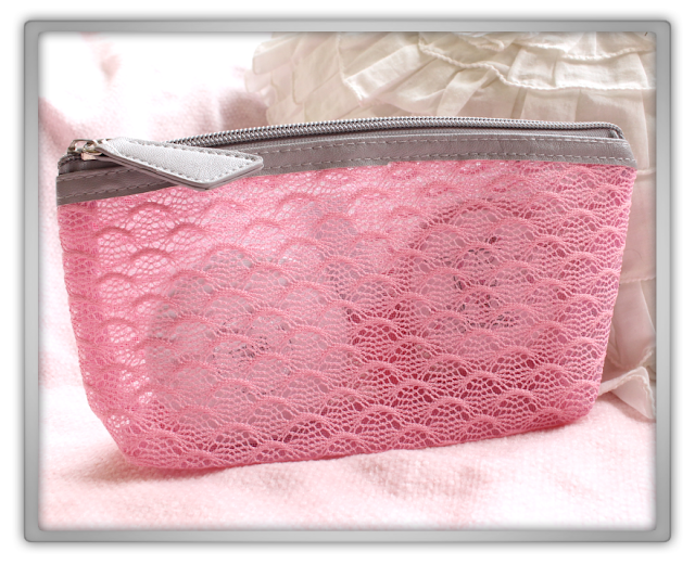 Etude House Pouch Hoarder Haul Review pink hot pouch mesh leather wanna be sweet lace bag pencil case Etude House Pouch Hoarder Haul Review pink hot pouch mesh leather wanna be sweet lace bag pencil case