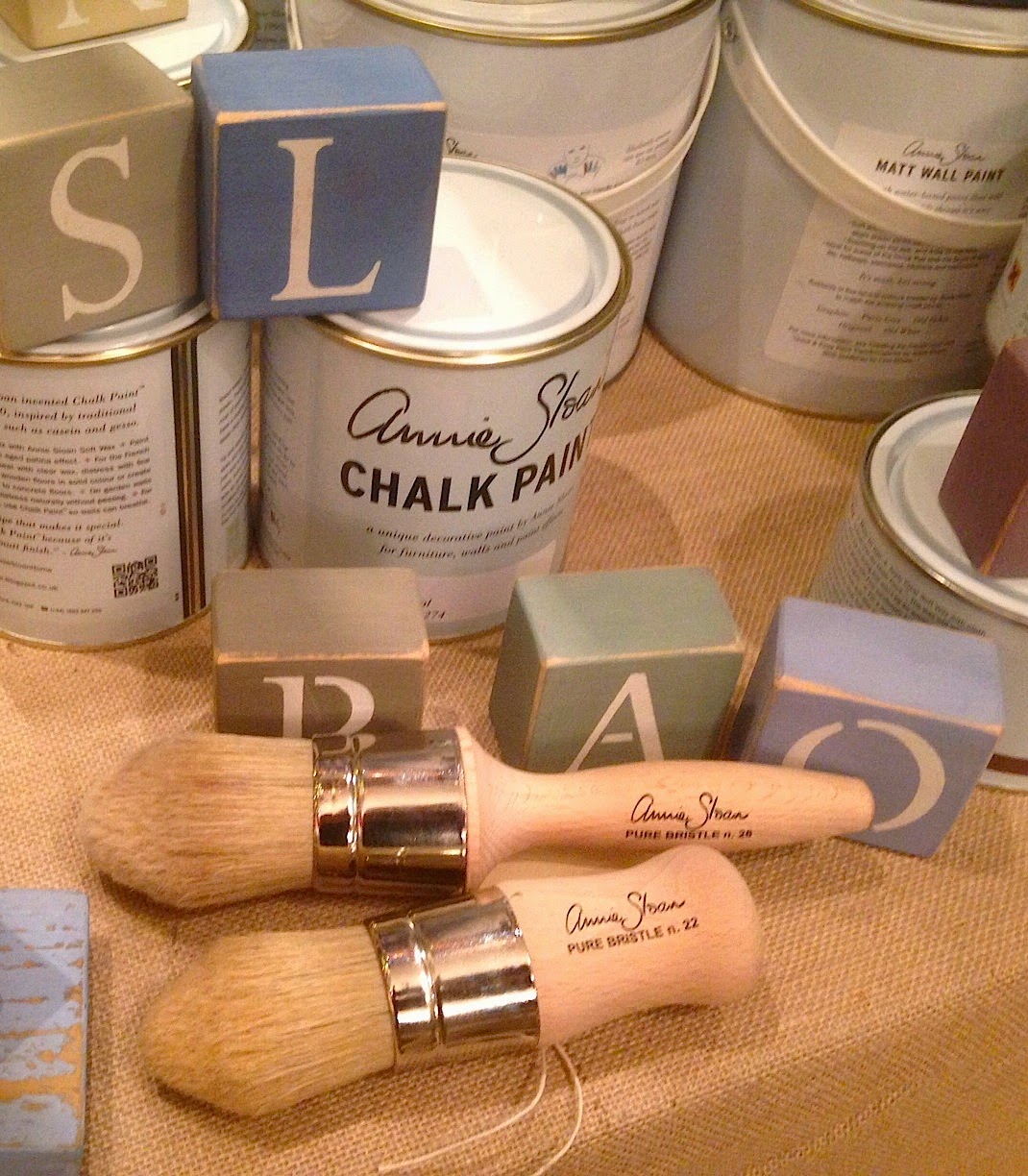 Annie Sloan • Paint & Colour Brush up on your brushes