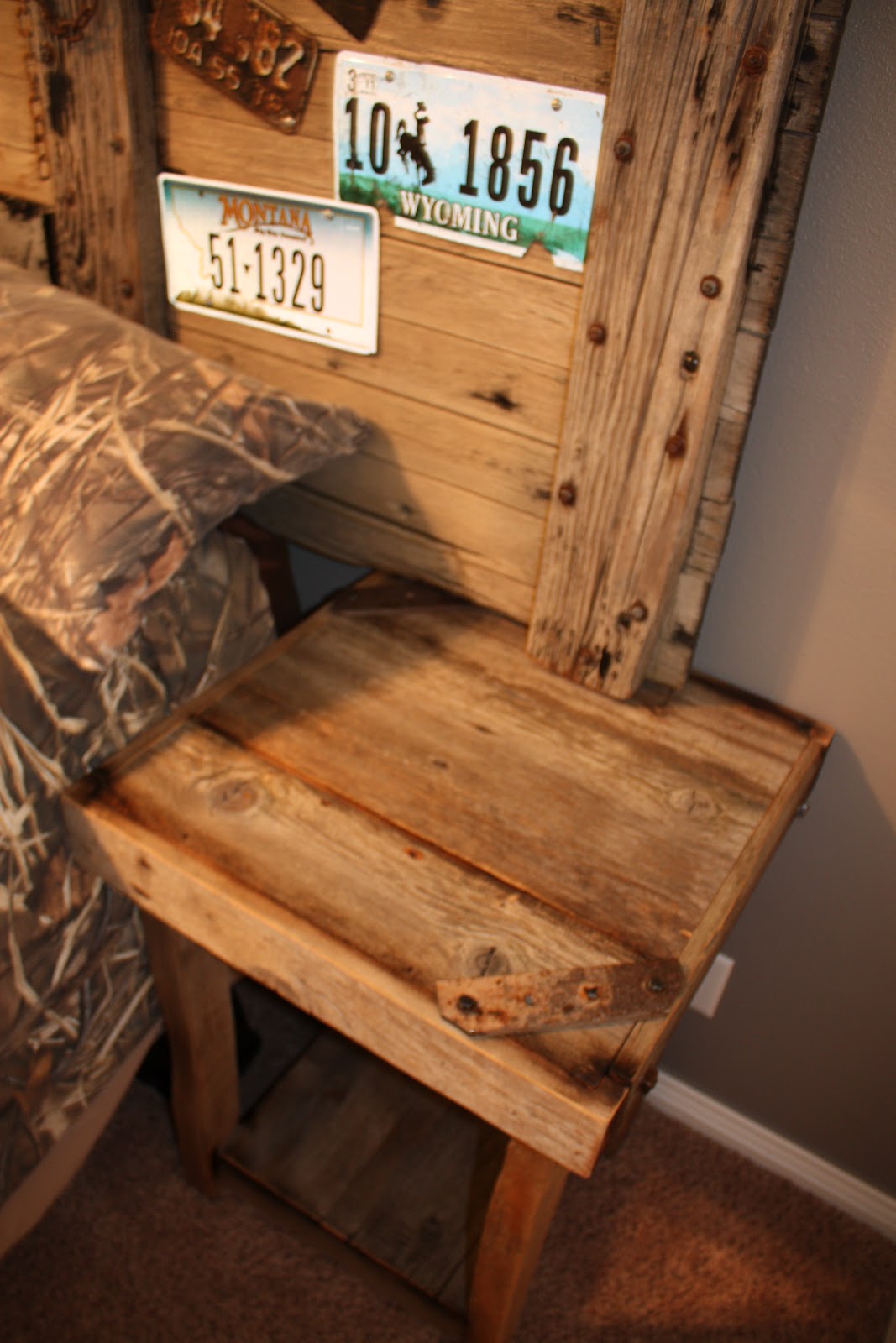 Reclaimed Rustics Rustic Tailgate Headboard