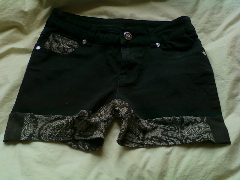 Rien ne se jette, tout se custom! Customisation de pantalons, le retour...