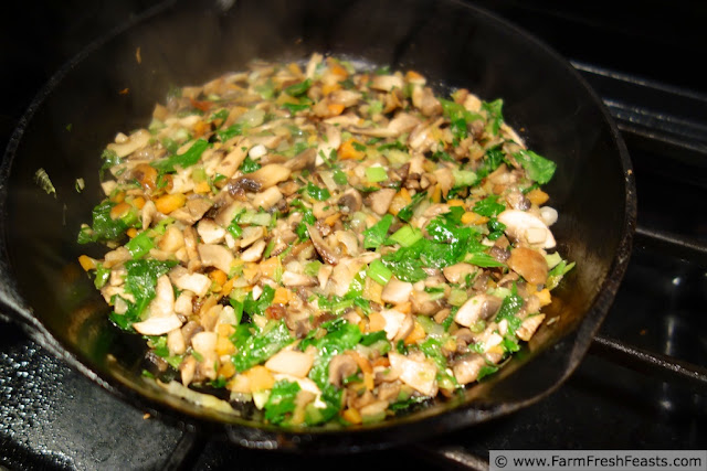 http://www.farmfreshfeasts.com/2013/02/skillet-mushroom-dip-for-two-quick-take.html