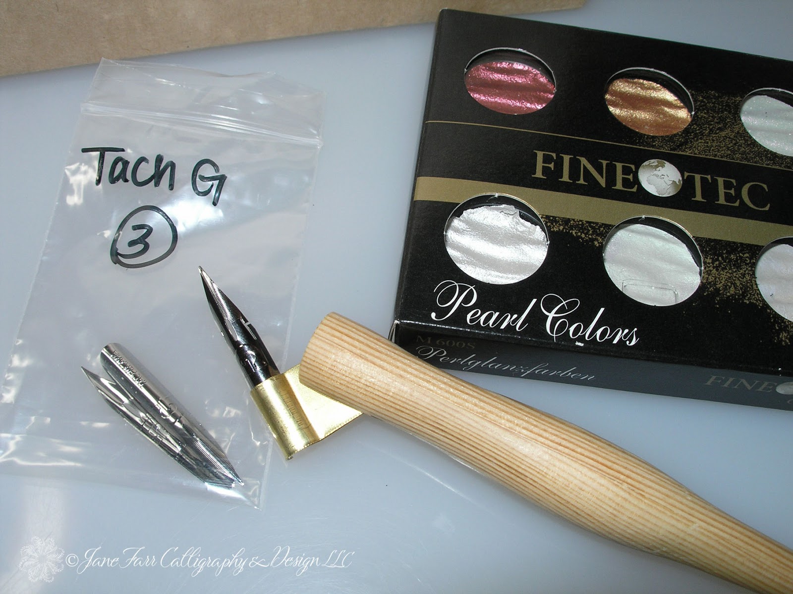 A Place To Flourish Calligraphy Flourish Friday Comparing G Nibs