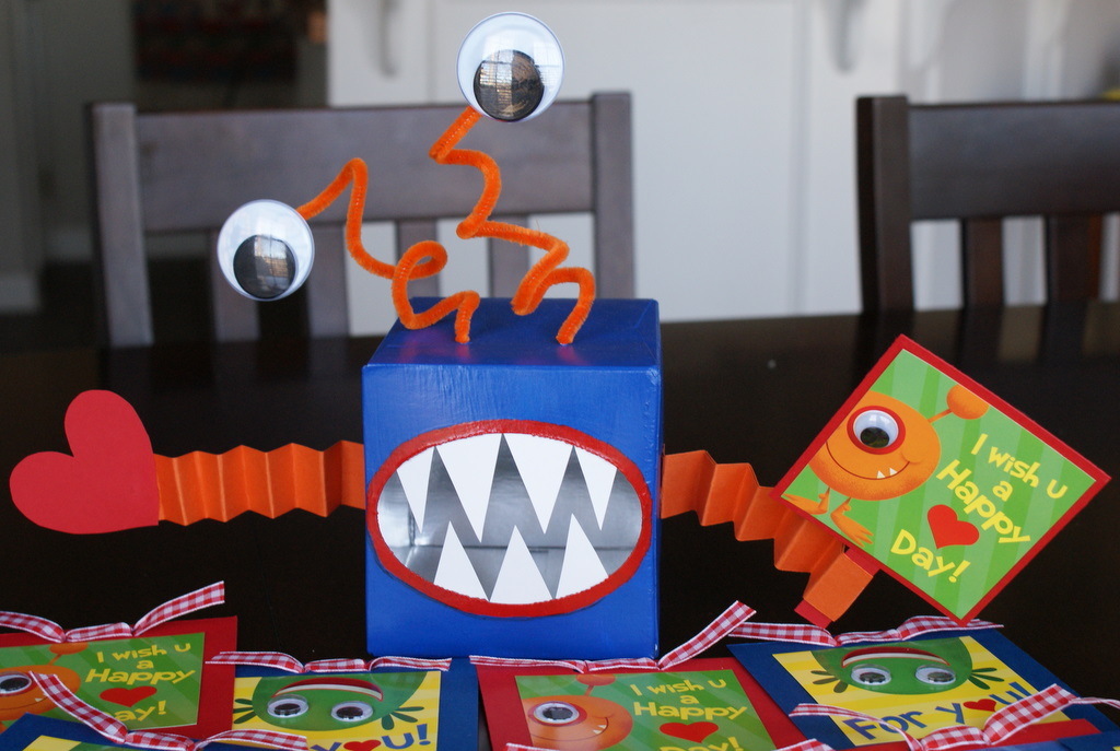 boy valentine boxes