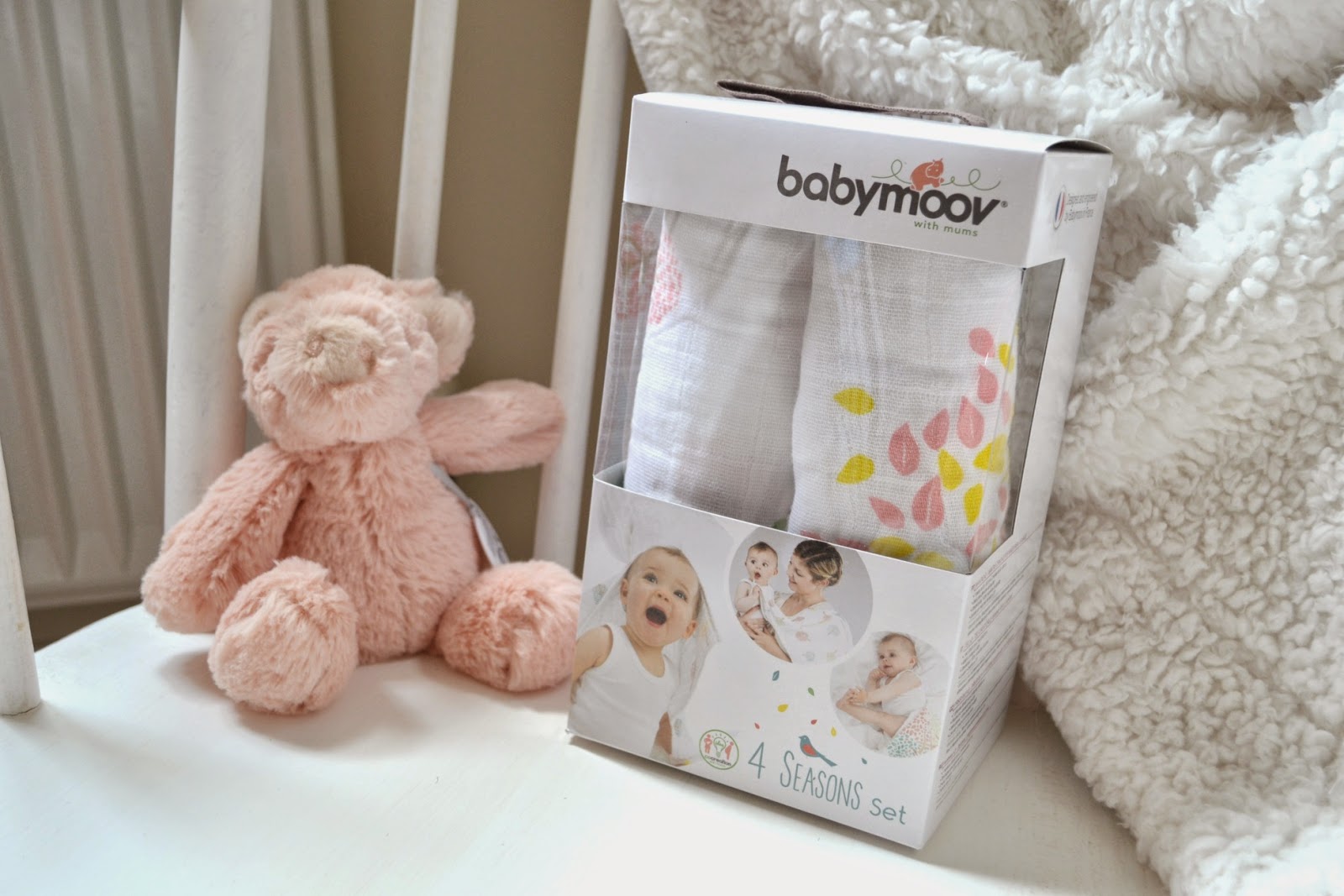 10 uses for muslin cloths Babymoov challenge Tin Box Traveller