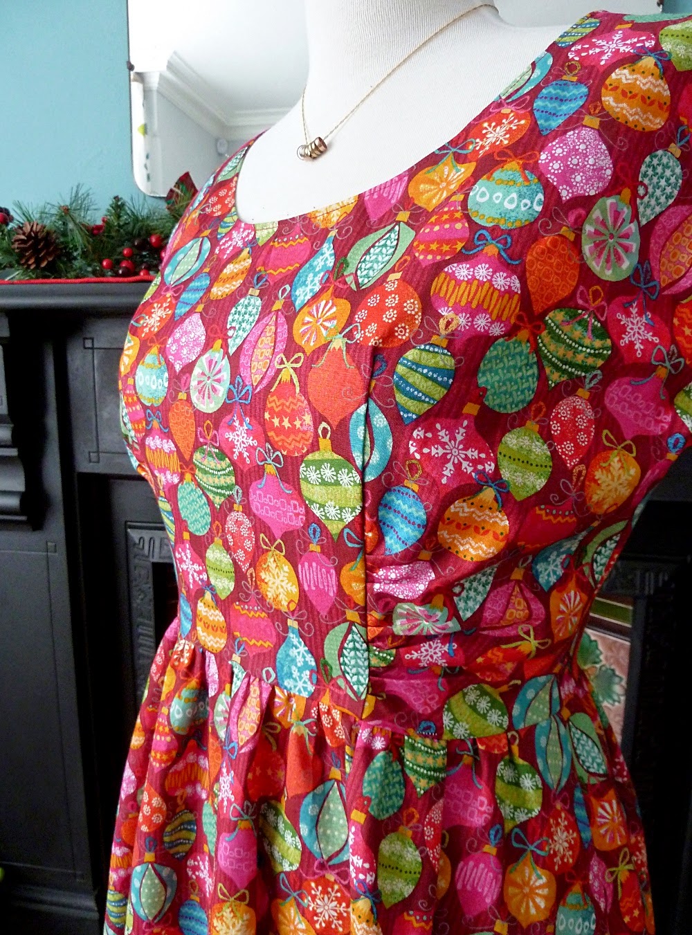 Noveltyprint Christmas Dress vintagepledge A Stitching Odyssey