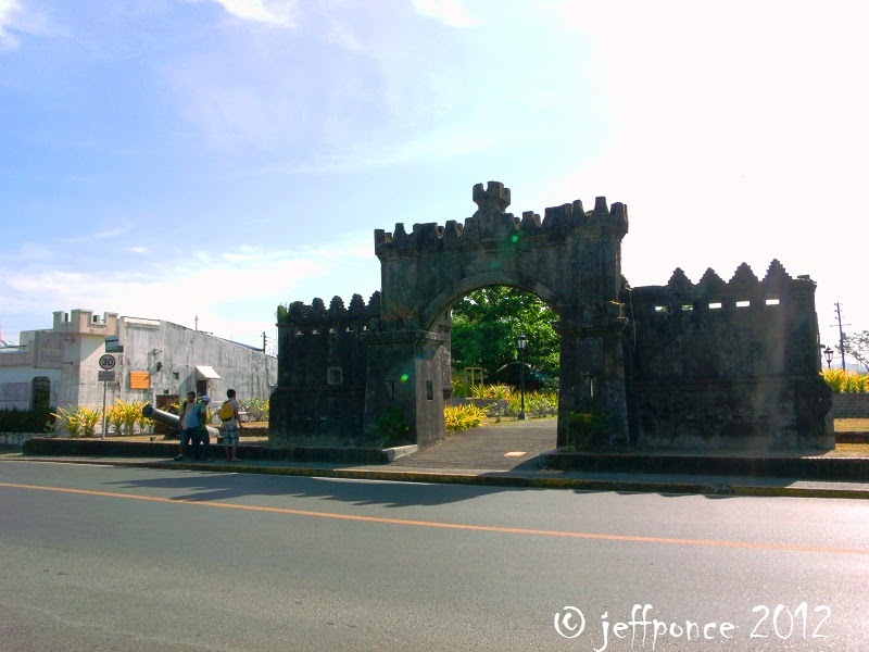 Bisayang Manlalakbay around the Philippines Old Spanish Gate in Subic
