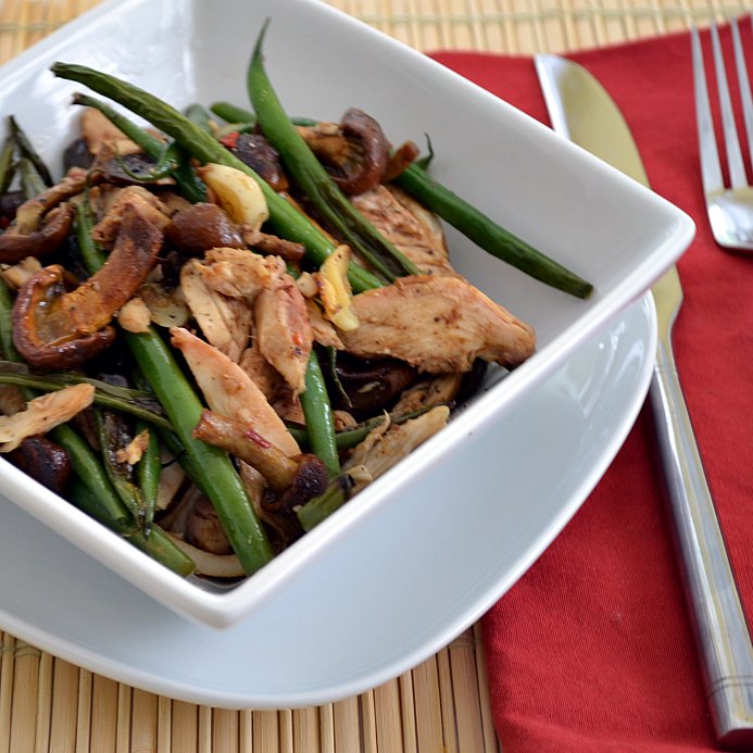 The Foodie Couple Roasted Green Beans & Mushrooms with Chicken
