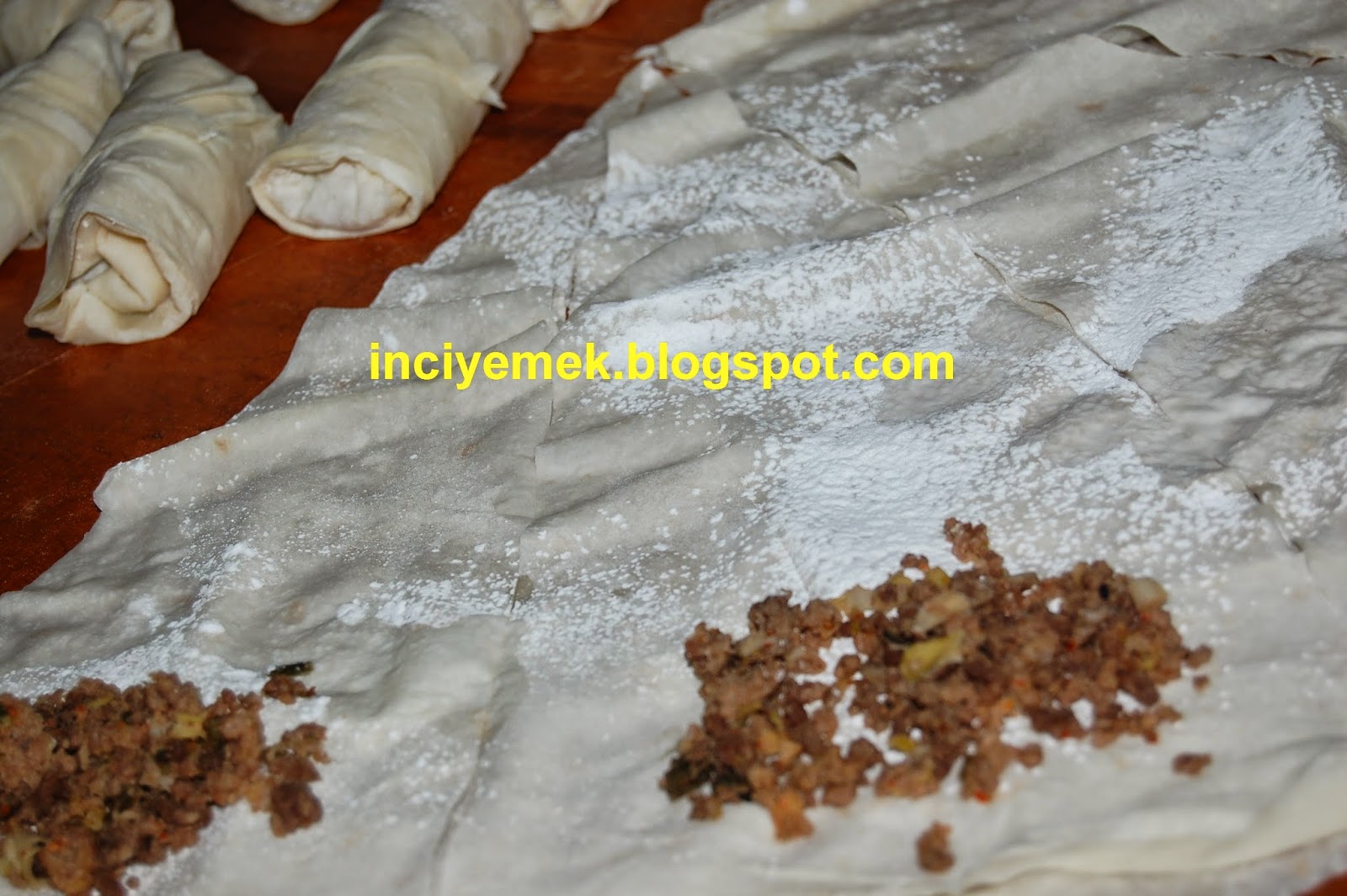 İNCİ İLE DÜNDEN BUGÜNE NİŞASTALI BUZLUK BÖREĞİ