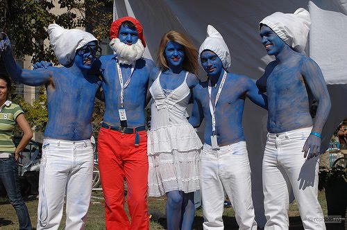 http://1.bp.blogspot.com/-YCJvaXL-zHM/Tz8CLQq3PII/AAAAAAAAB4g/zHsqaTTIwWg/s1600/Fantasias-Criativas-e-Baratas-Como-fazer-Fotos-1.jpg