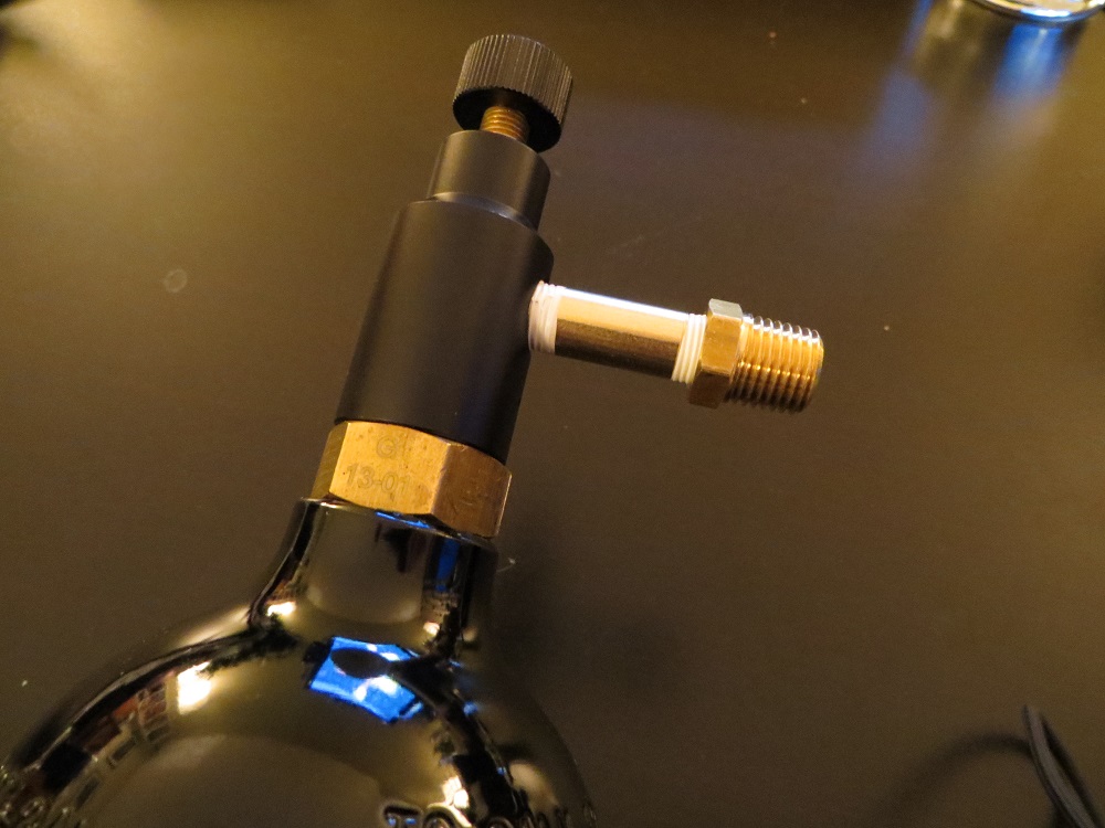 Royal City Brewing How to Pressurize a Keg with a Paintball CO2 Tank