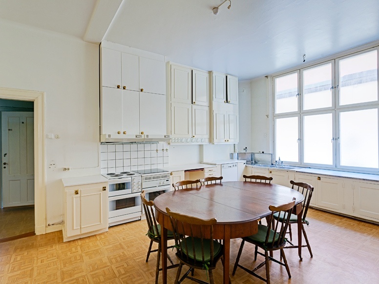 otis & frank good bones