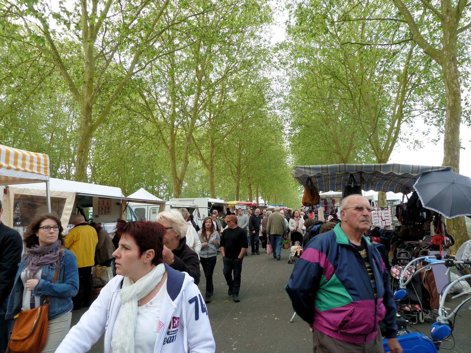 Wishing I were in France Market day in Amboise Part 1