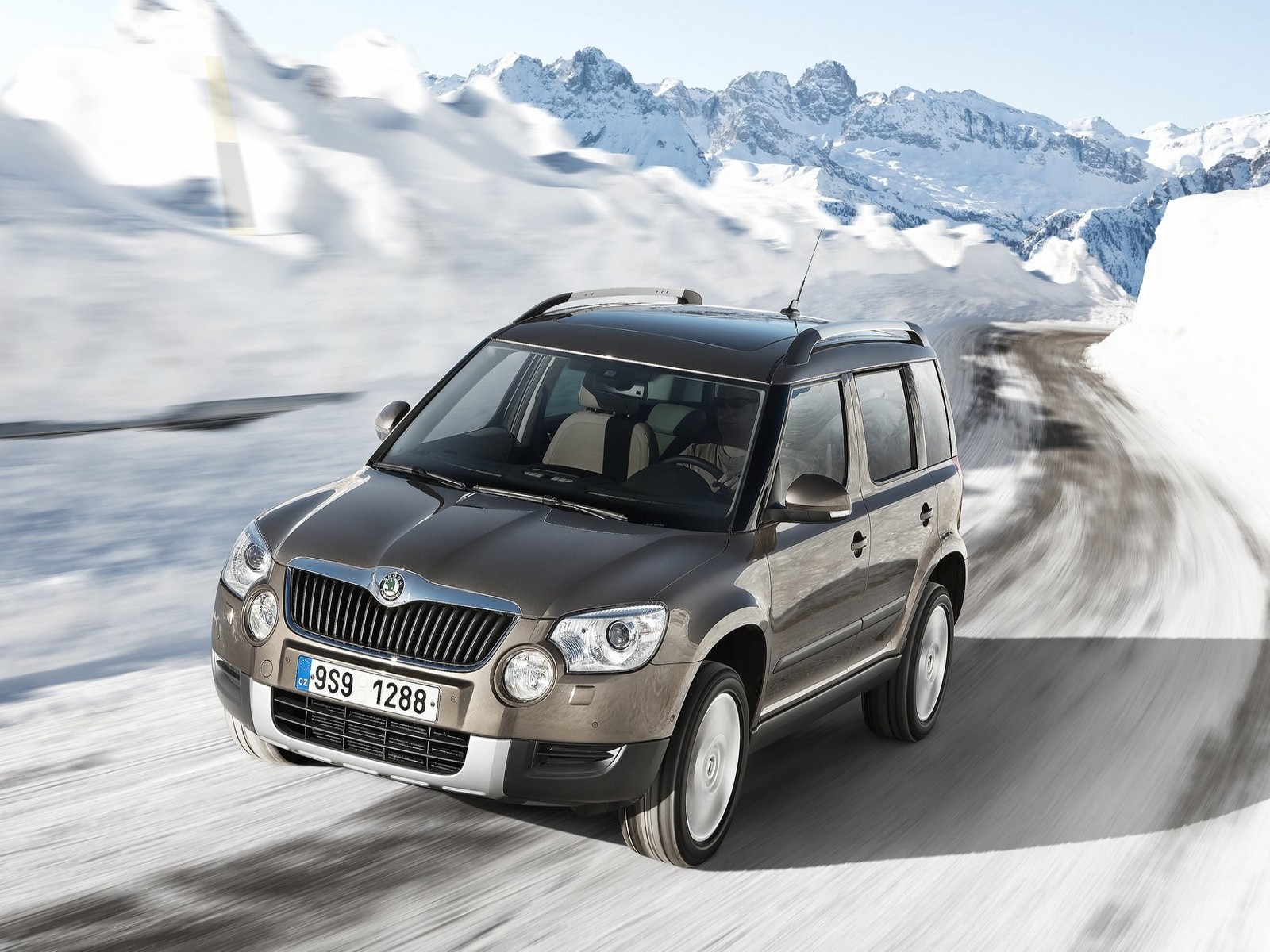 Car Pictures Skoda Yeti 4×4 2011 Car Pictures Skoda Yeti 4×4 2011