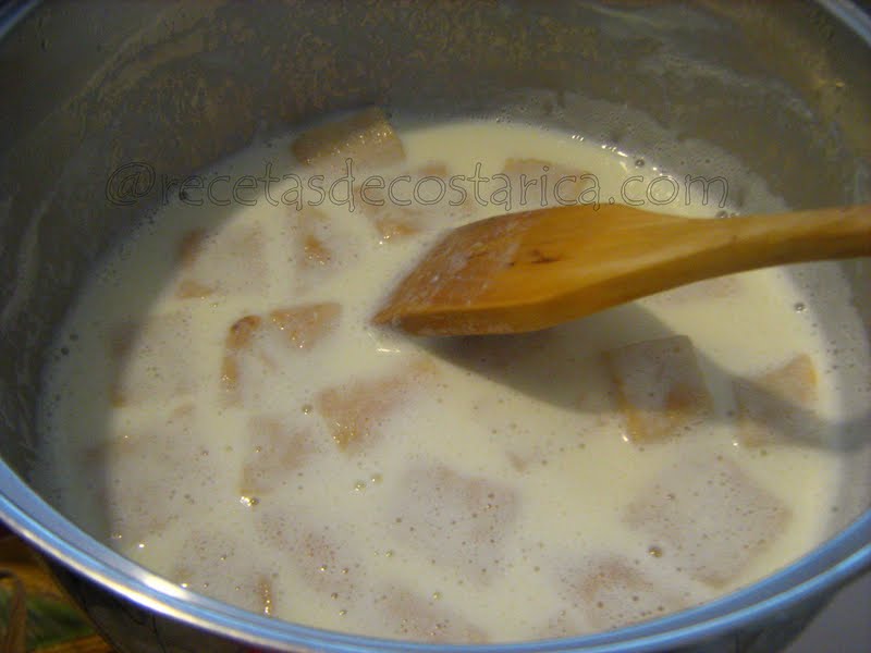 Cocina Costarricense sopa de leche y tortilla