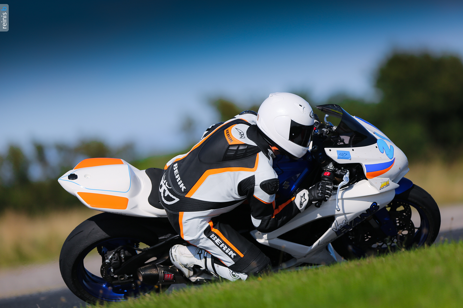 Painting track fairings. Who? RMS Motoring Forum