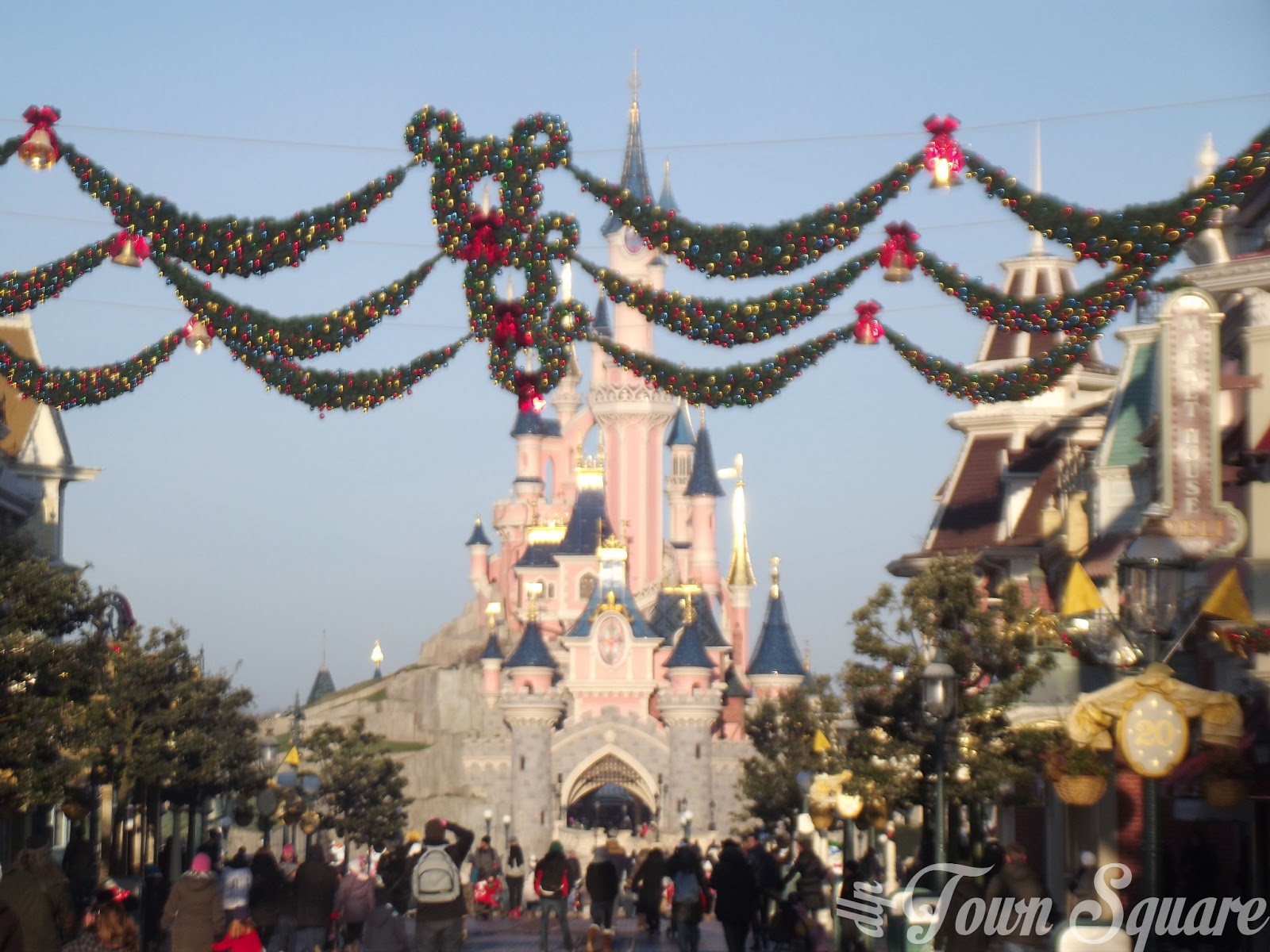 Geoff 23 24 Dlp Town Square Disneyland Paris News Guides