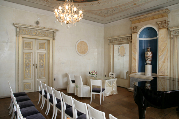 Hochzeitslocation Schloss Friedichsfelde Berlin Berlin Location